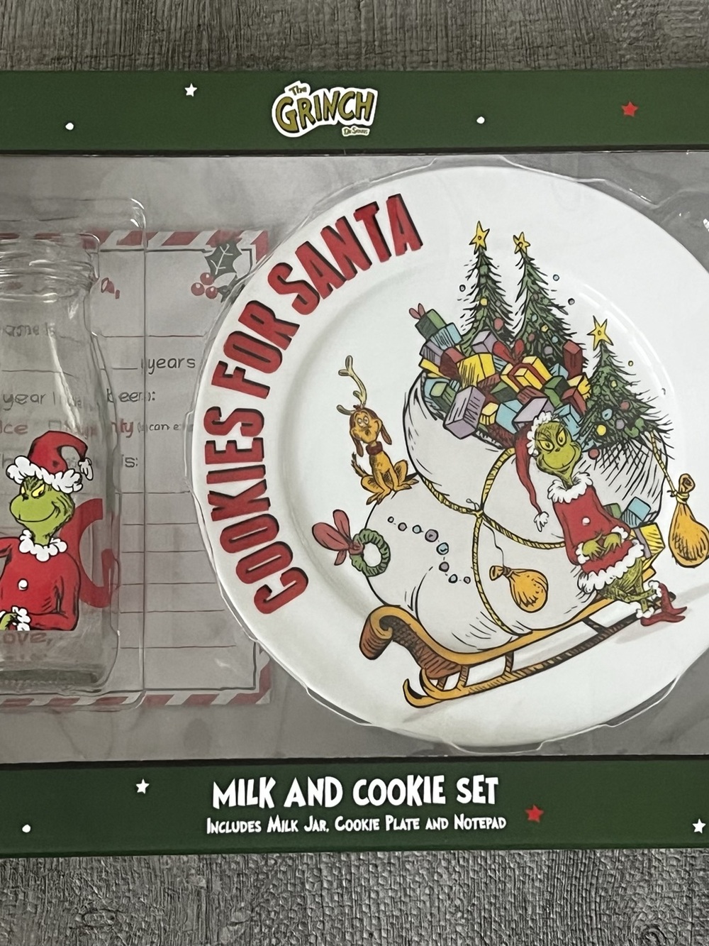 Zrike Brands The Grinch Milk & Cookie Set Cookies for Santa Plate & Glass